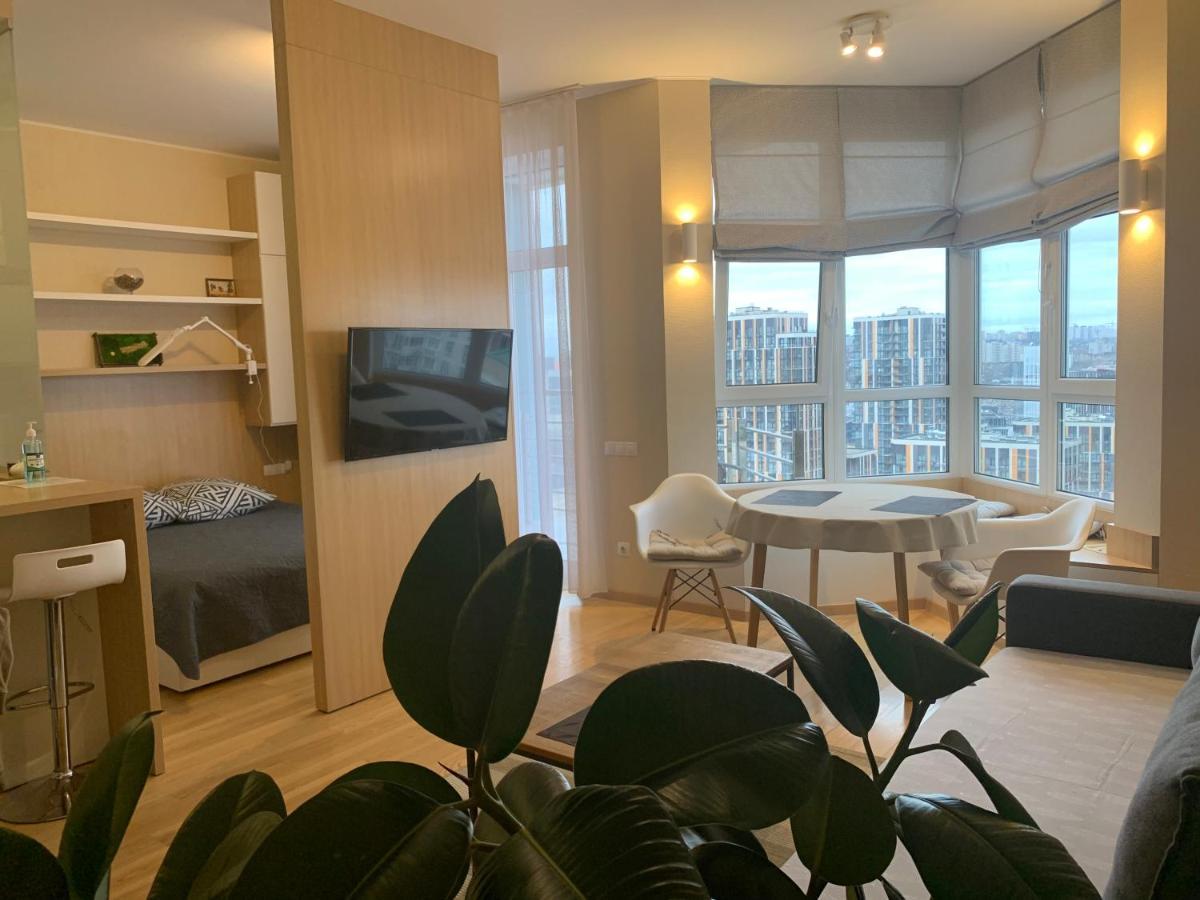 Comfortable Apartments French Quarter Акумулятори Світло Інтернет Завжди Kyjev Exteriér fotografie