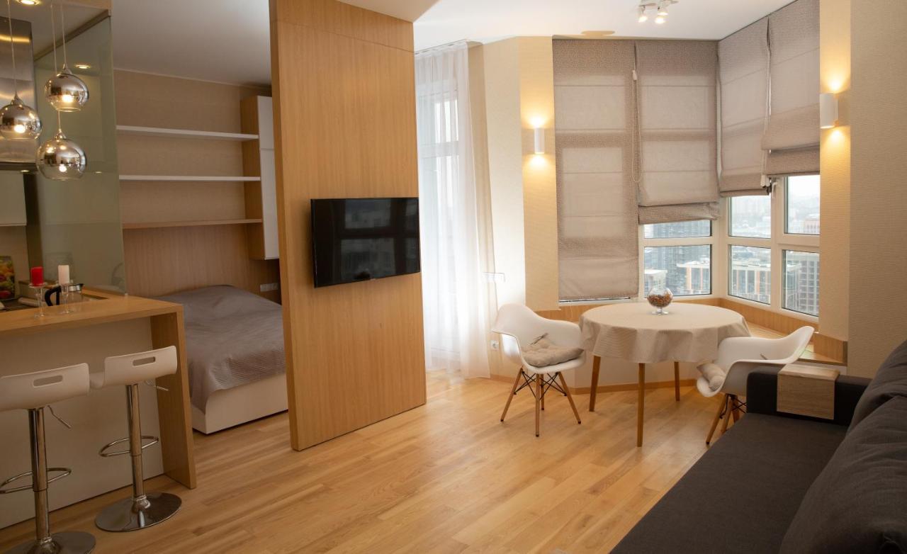 Comfortable Apartments French Quarter Акумулятори Світло Інтернет Завжди Kyjev Exteriér fotografie