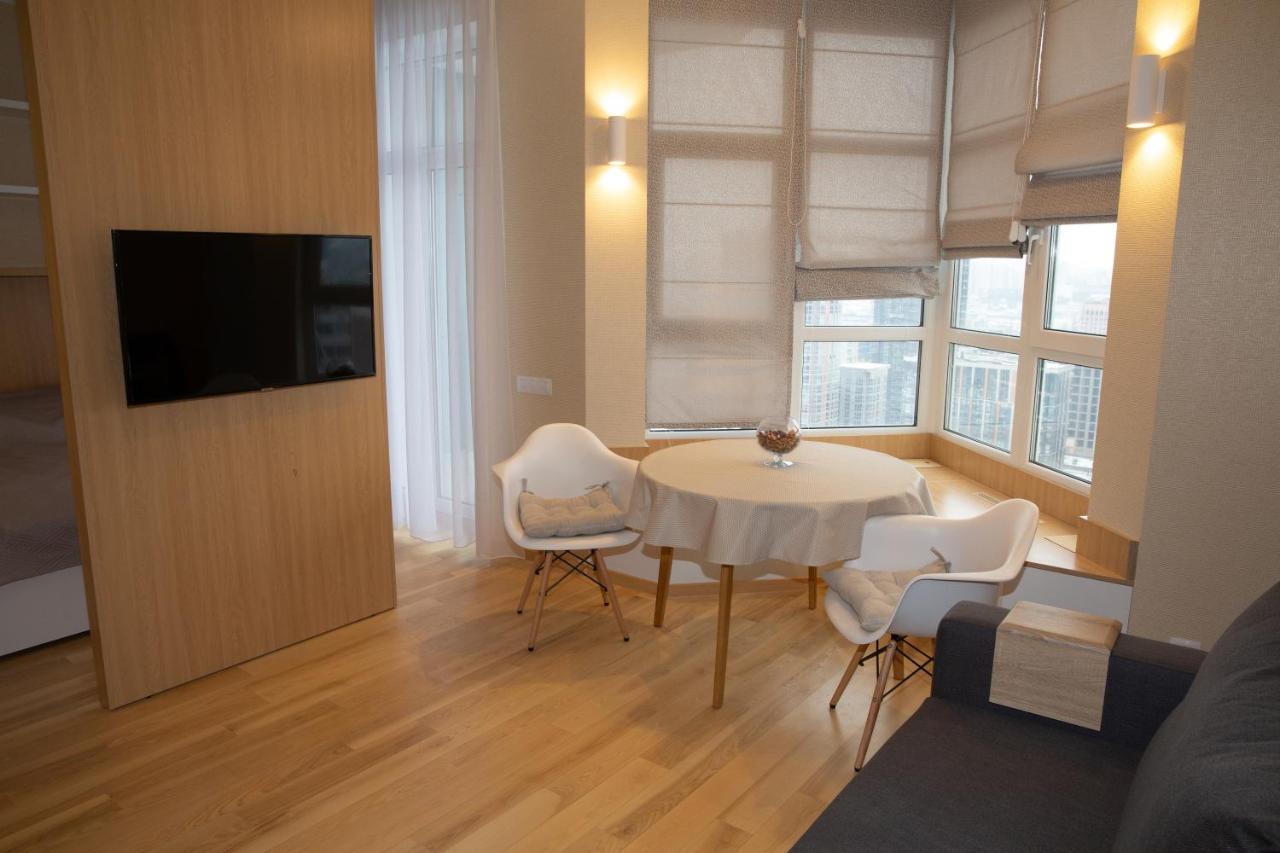 Comfortable Apartments French Quarter Акумулятори Світло Інтернет Завжди Kyjev Exteriér fotografie