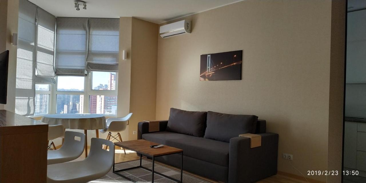 Comfortable Apartments French Quarter Акумулятори Світло Інтернет Завжди Kyjev Exteriér fotografie