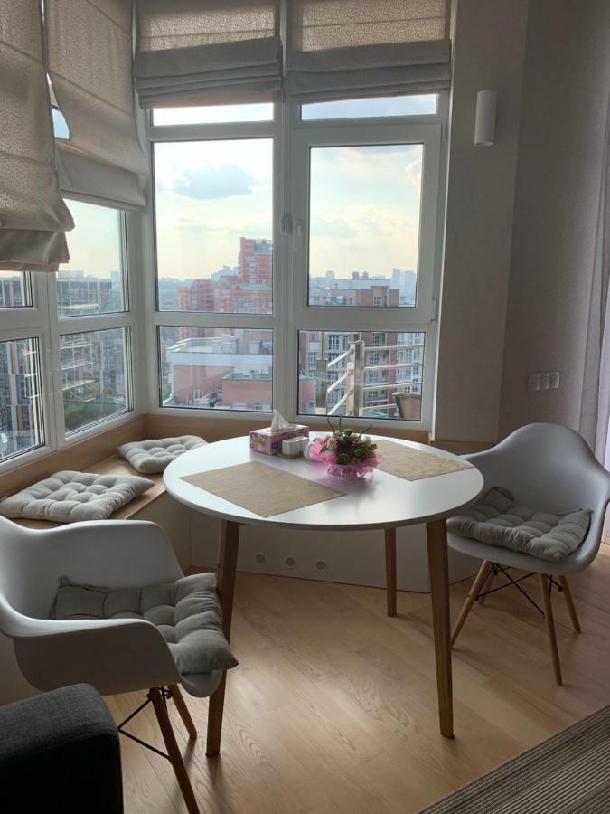 Comfortable Apartments French Quarter Акумулятори Світло Інтернет Завжди Kyjev Exteriér fotografie